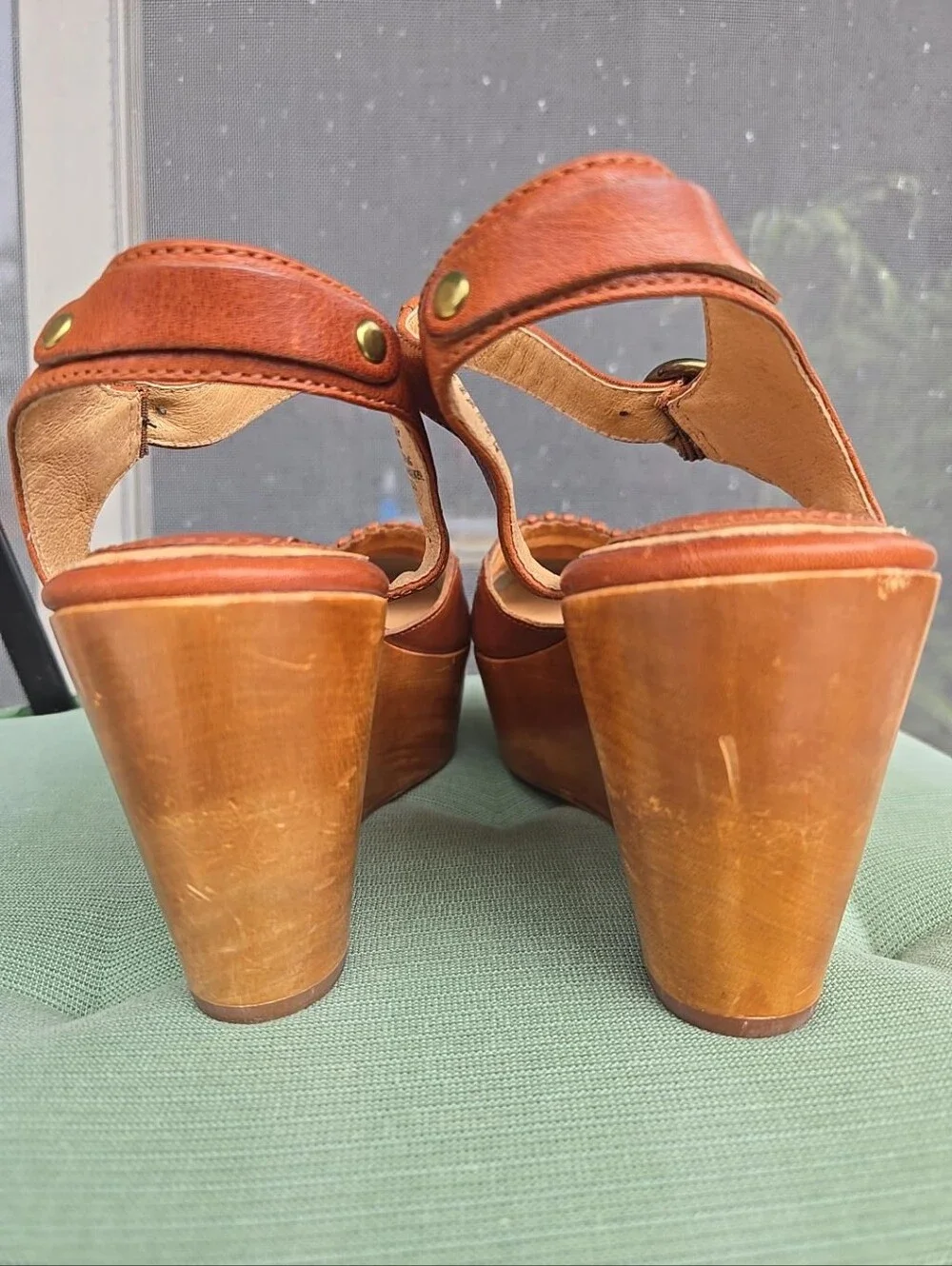 Frye Blair Cognac Leather Closed Toe Mary Jane Platform Wedges Size 10M